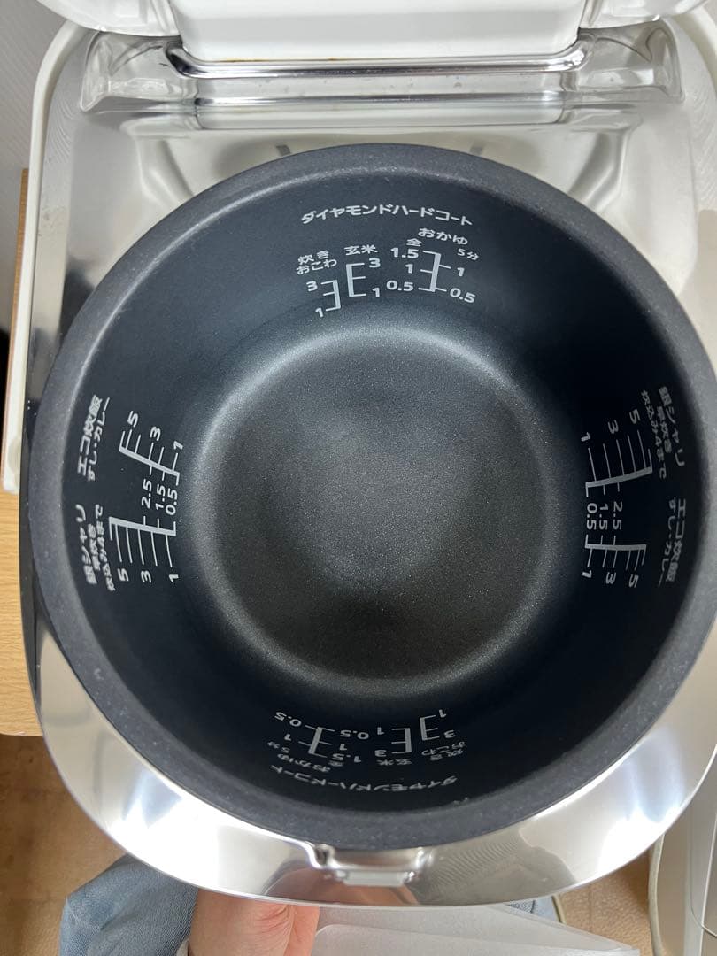 Panasonic IHジャー炊飯器 SR-HB106 1.0L 2017年製