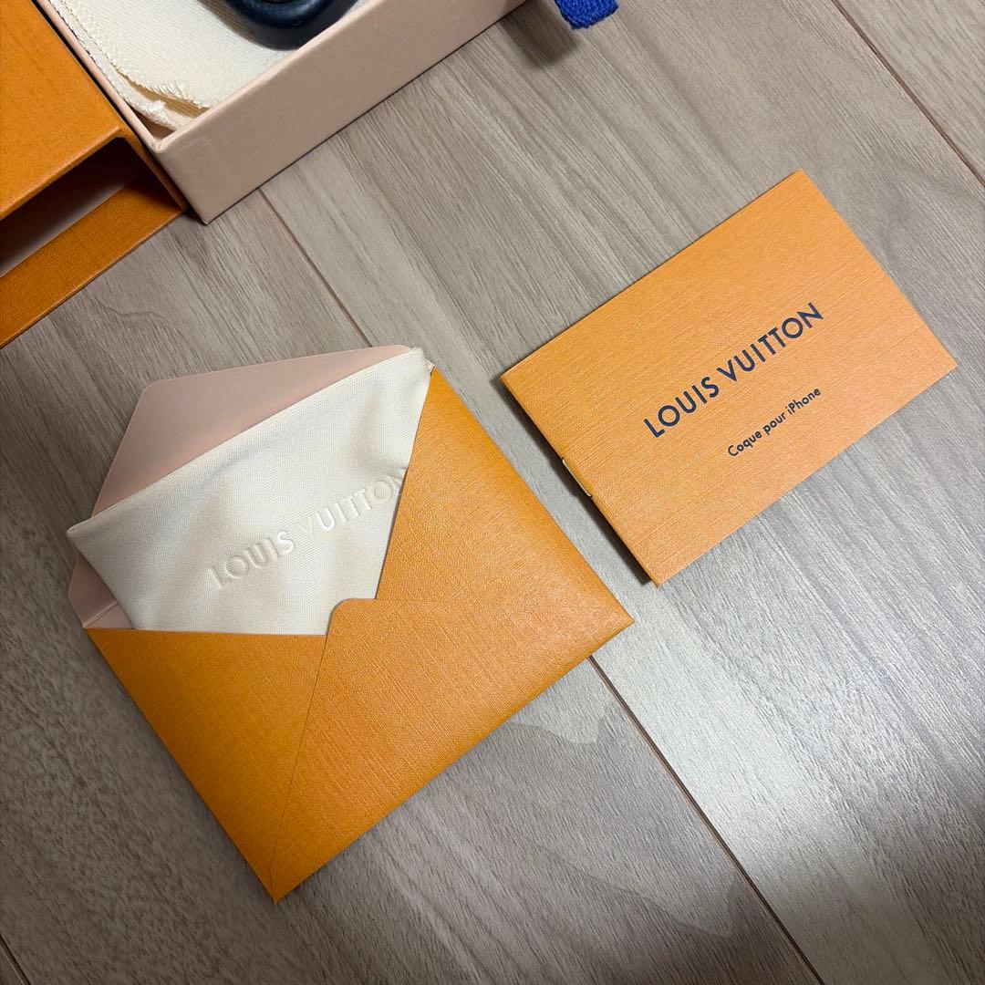 LOUIS VUITTON iPhoneケース モノグラム 15pro