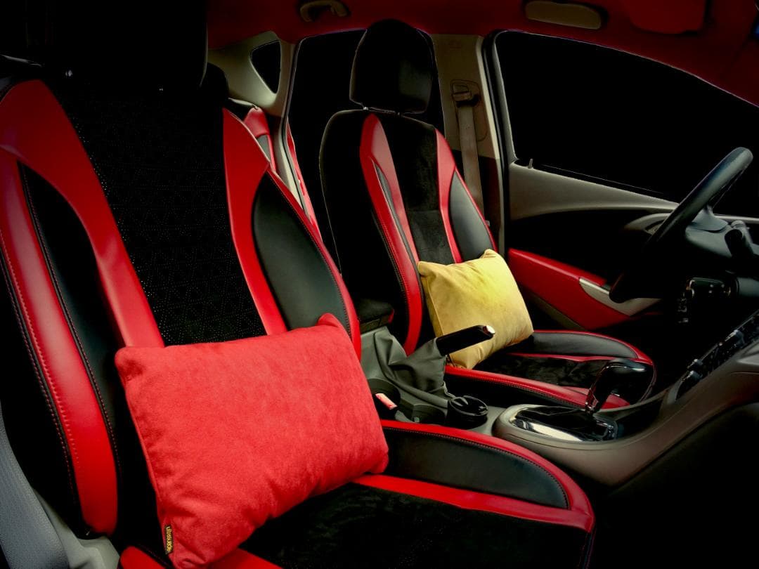 【最強の素材】高級車内装素材のクッション 触ったら戻れない ブラック