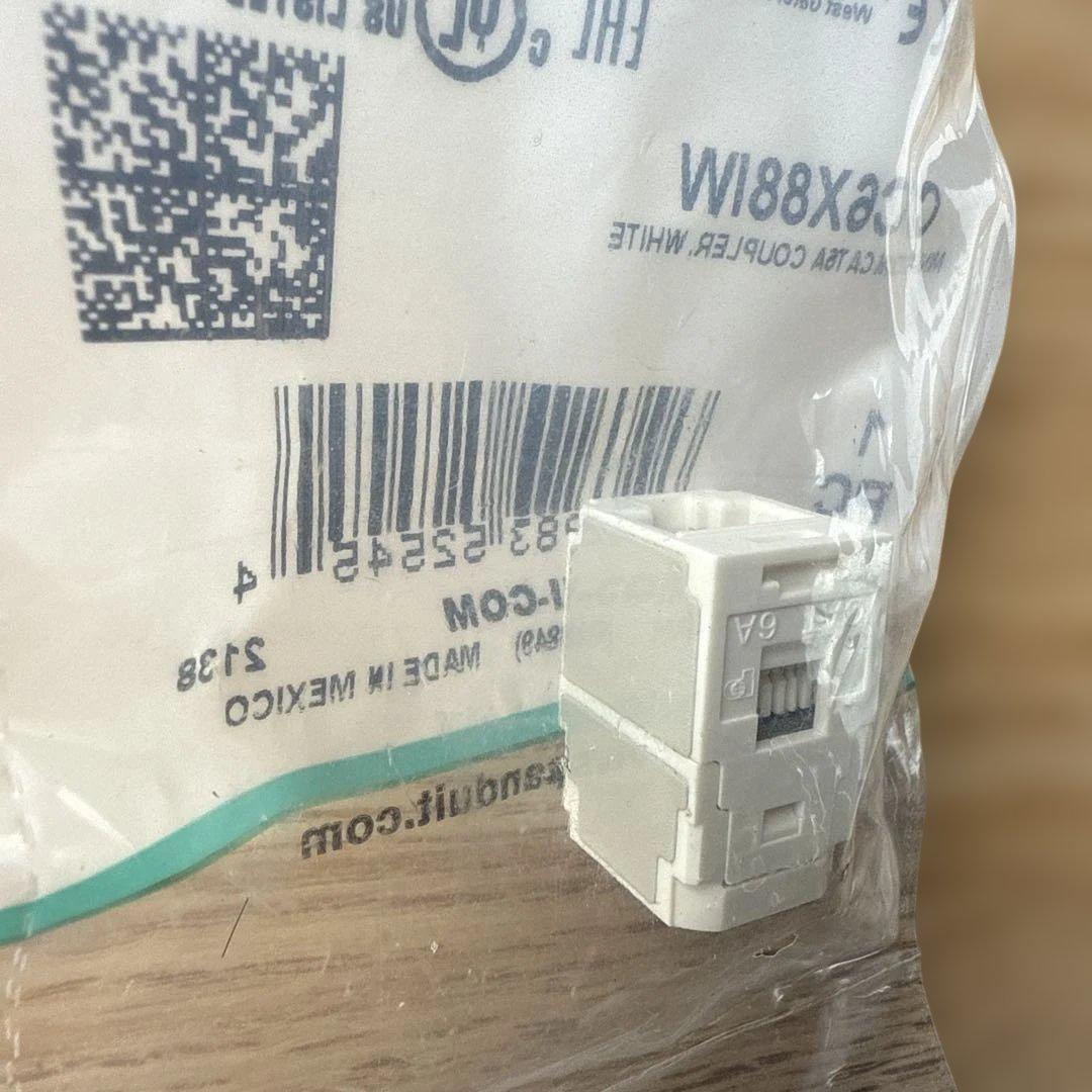 Panduit CC6X88IW LANケーブルコネクタ ホワイト 10個