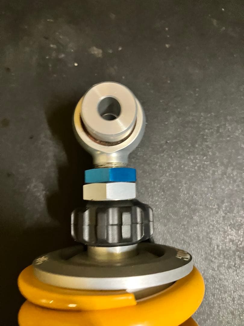 z900rs オーリンズリアサスペンション