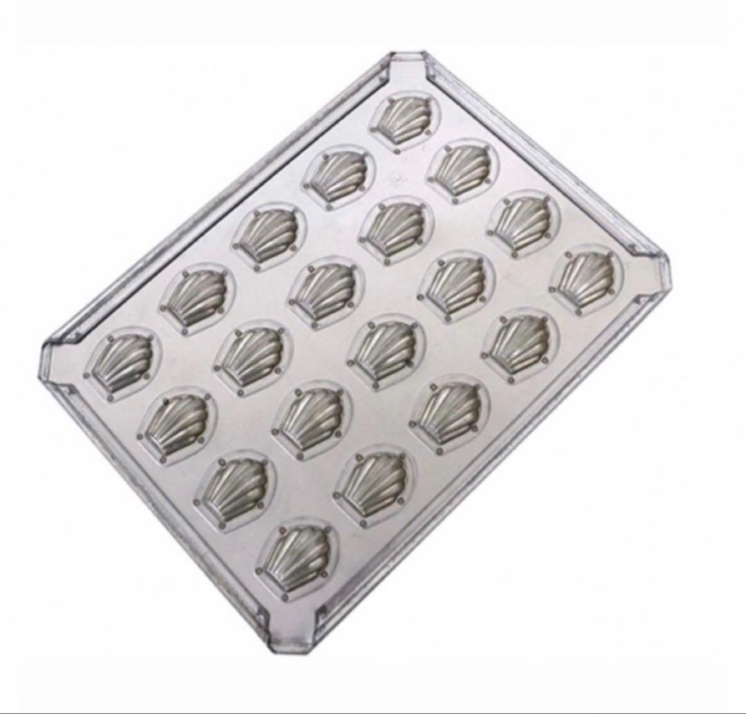 半額セール　cuoca×CHIYODA ミニマドレーヌ20個型 / 1個