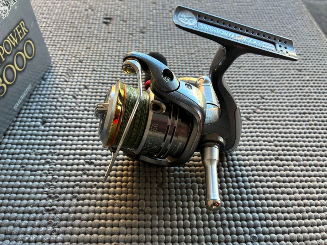SHIMANO 08 TWIN POWER C3000 スピニングリール