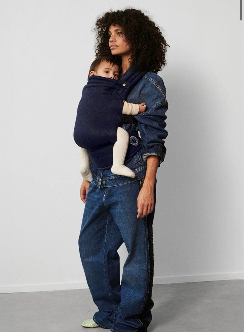 新品未開封：artipoppe　抱っこ紐　ザイガイスト アーガス・ベル