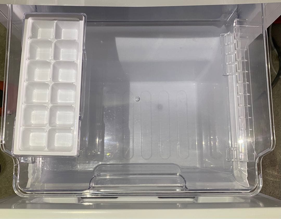 シャープ　ノンフロン冷凍冷蔵庫　SJ-15E9-W 2022年製　152L