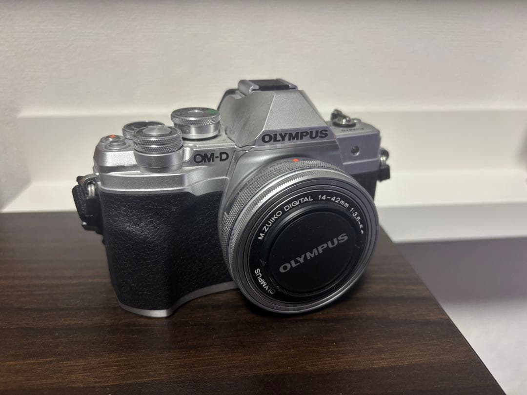 オリンパス ミラーレス一眼カメラ OM-D E-M10 MarkIV レンズ付属