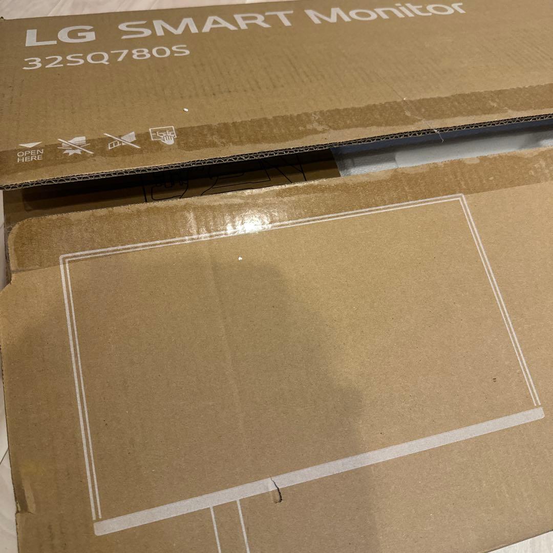 新品★32SQ780S-W LG スマートモニター　31.5インチ PCモニター