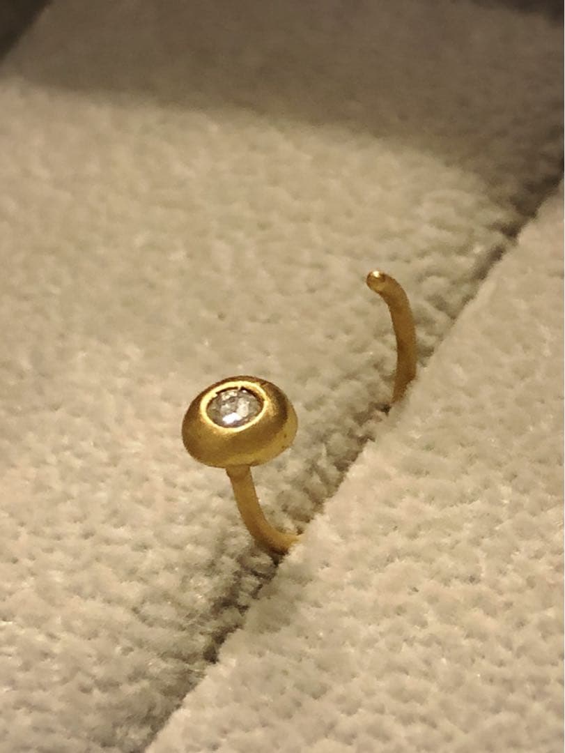 blanc iris ブランイリス 18kYG ダイヤモンドピアス