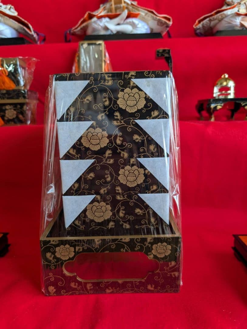 送料込【3出品全て落札必須 2/3】ひな人形 7段 15人飾り 40号（装飾品）