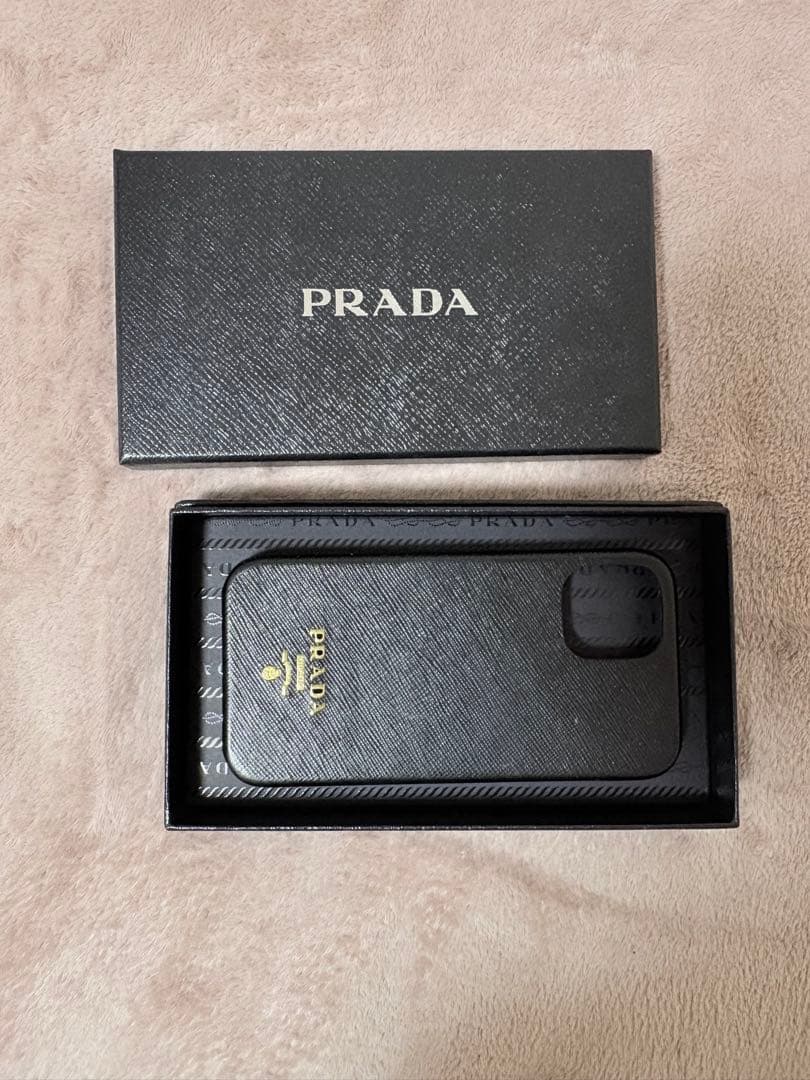 PRADA ブラックレザー iPhone14ケース