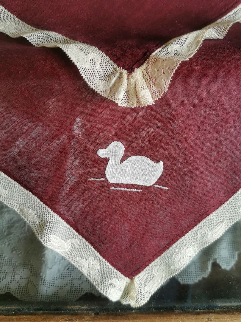 アンティーク 家鴨アップリケ刺繍 繊細な水鳥＆水草花アランソンレース クロス β