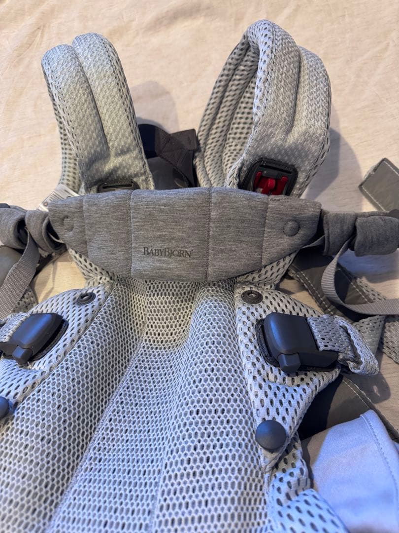 新品に近い　ベビージョルン　抱っこ紐