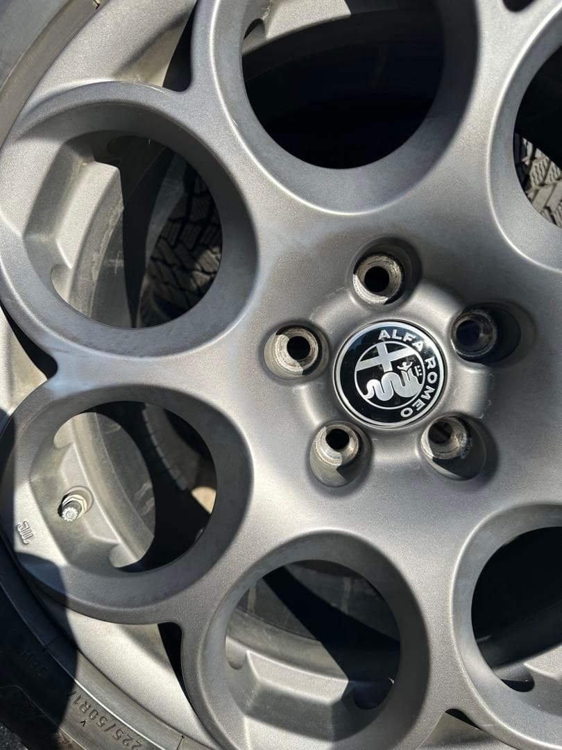 アルファロメオ　ジュリア　 スタッドレスタイヤホイールセット レア純正ホイール