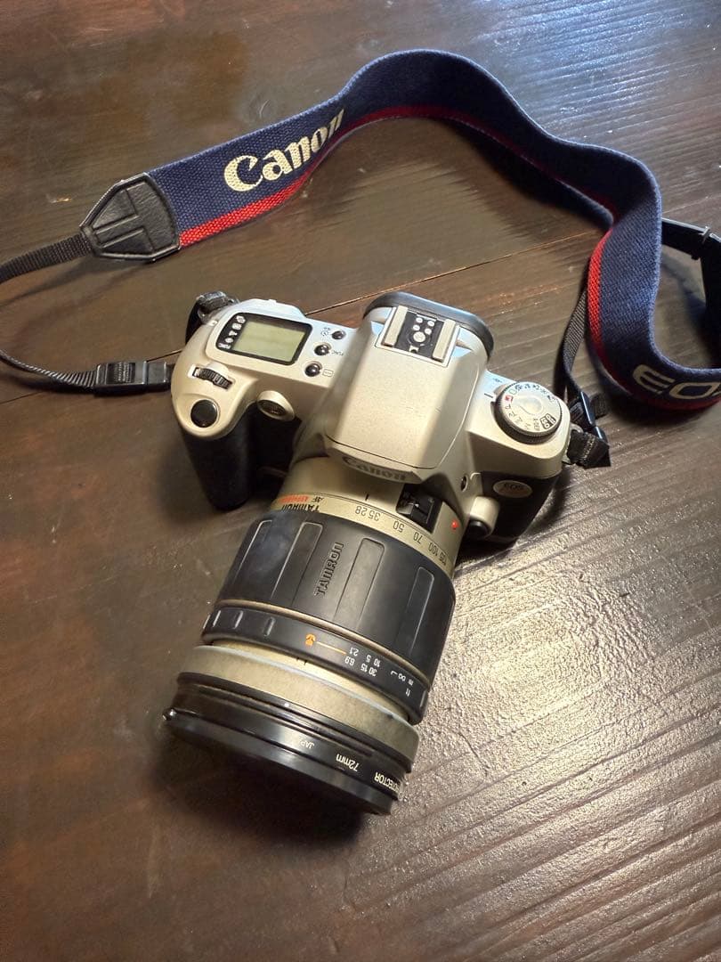 Canon EOS 一眼レフカメラ ズームレンズ付き