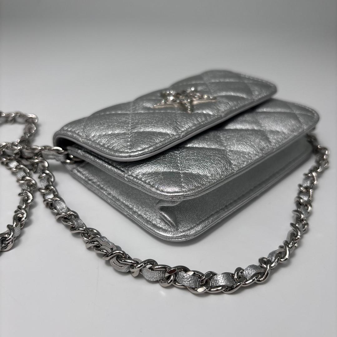 新品未使用 シャネル マトラッセ スターモチーフ ショルダーバッグ レディース