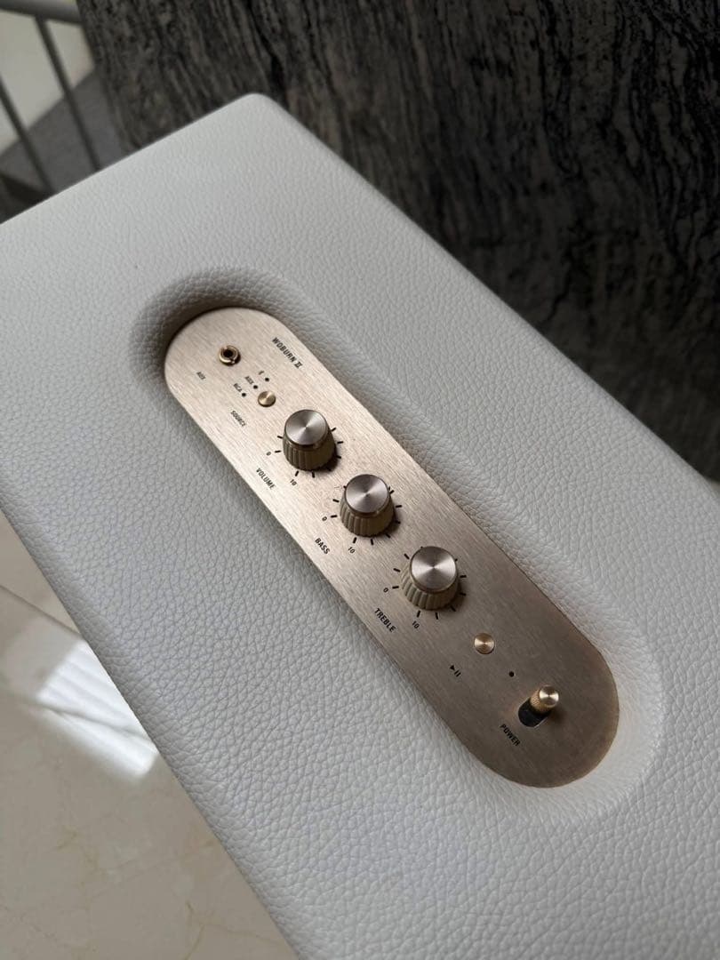 Marshall woburn II ホワイト スマートスピーカー