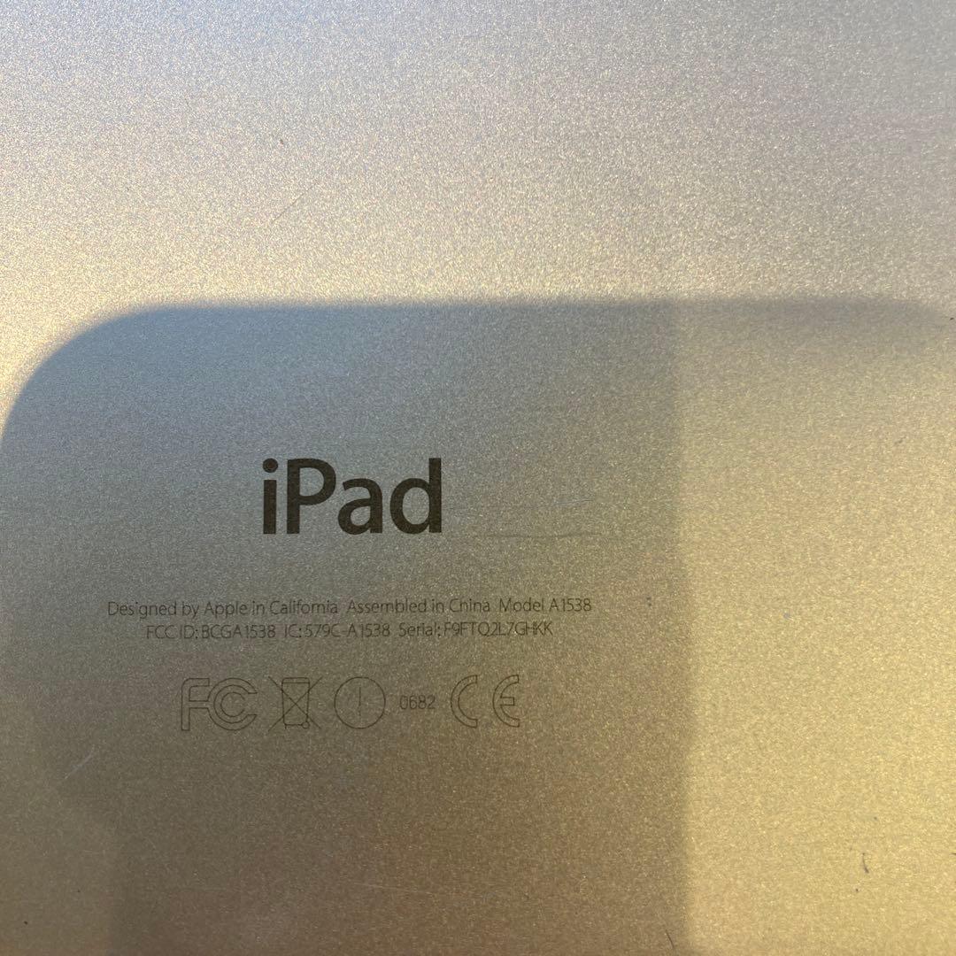Apple iPad mini 第四世代 (モデル A1538) シルバー　③