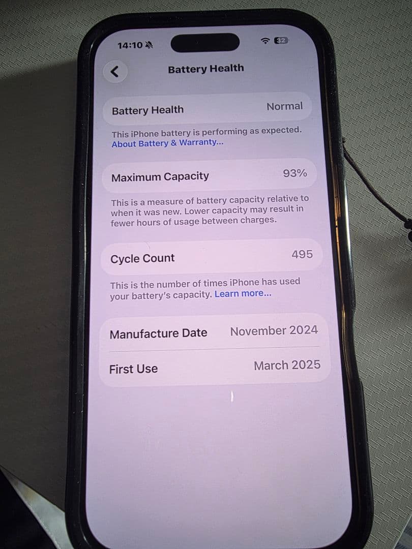 Apple iPhone 16Pro 米国 SIMフリー ひび割れあり 256G
