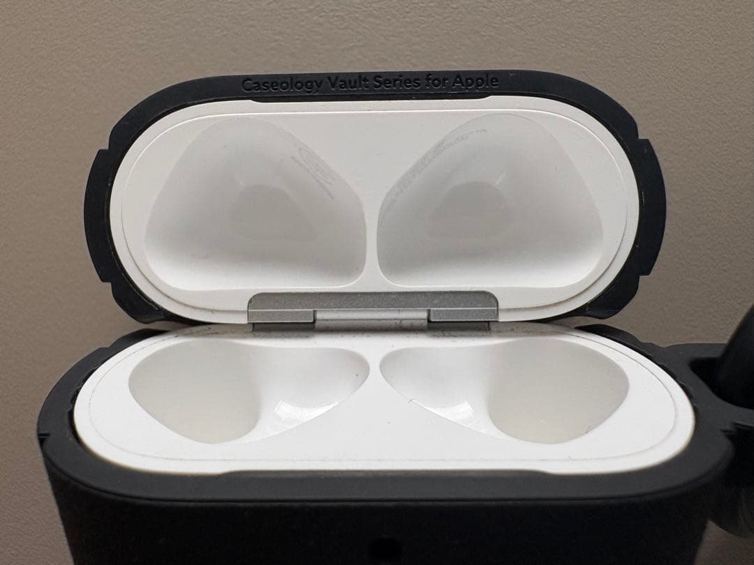 【ケース付き】AirPods 4 アクティブノイズキャンセリング搭載