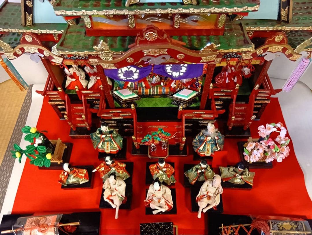 【ゆず】御殿飾りお人形飾り 道具付き