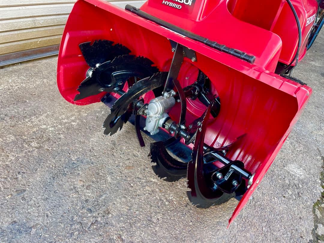 『sat』使用わずか超美品！ホンダハイブリッド除雪機 HSS1180i