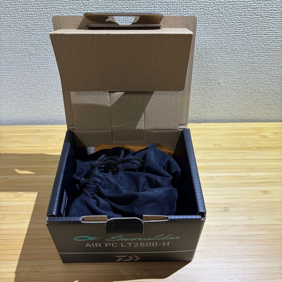 新品 ダイワ 25エメラルダス エア AIR PC LT2500-H エギング