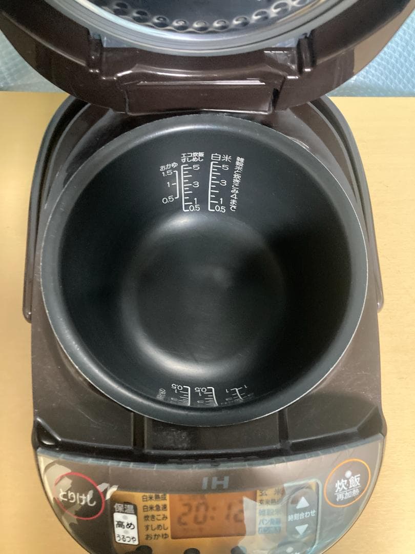 ★★2019年製 Zojirushi NP-VZ10 炊飯器 5.5合★002