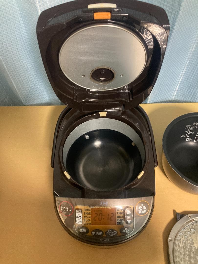 ★★2019年製 Zojirushi NP-VZ10 炊飯器 5.5合★002