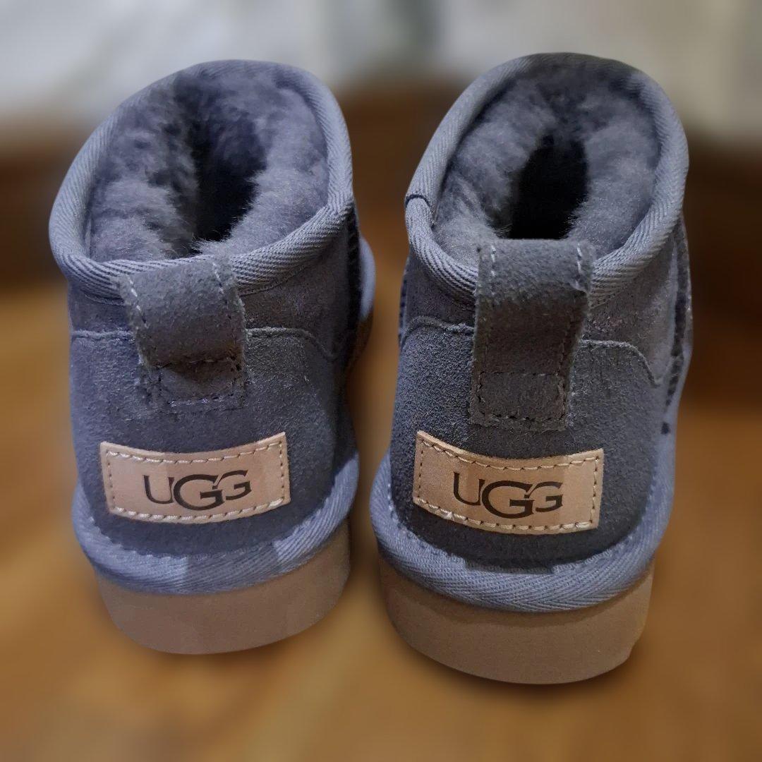 新品 UGG アグ クラシック ウルトラミニ (グレー)