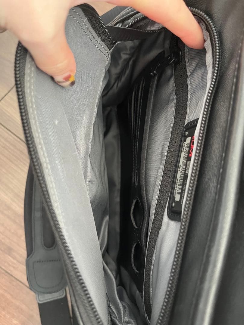 TUMI ALPHA2 ナパレザー ブリーフケース