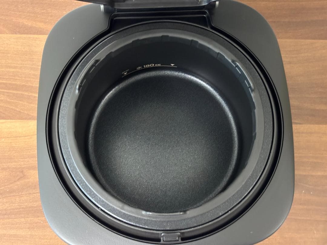 バルミューダ ザ・ゴハン 3合炊き 電気炊飯器