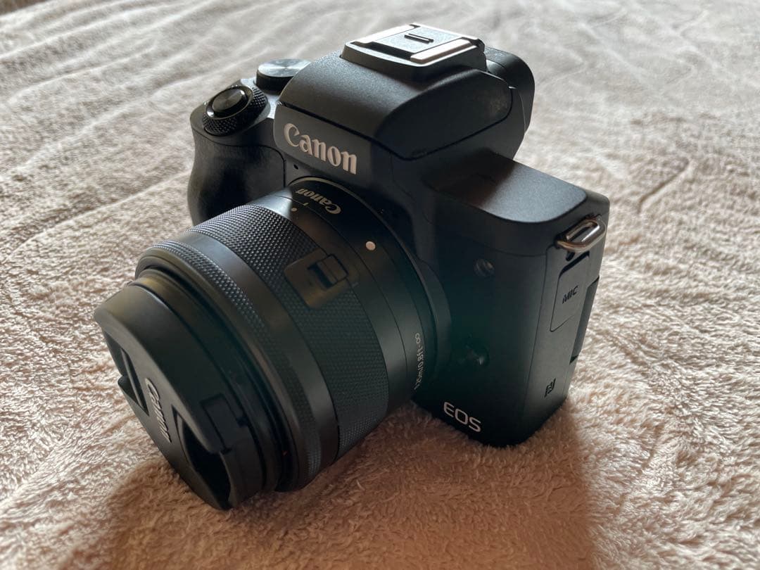 Canon EOS Kiss M ミラーレス一眼