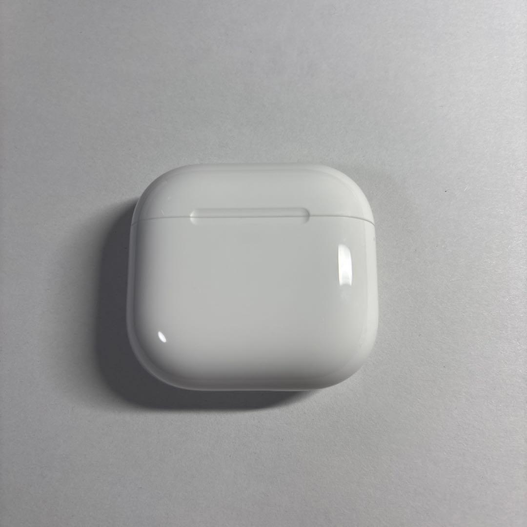 AirPods4 アクティブノイズキャンセリング機能付き