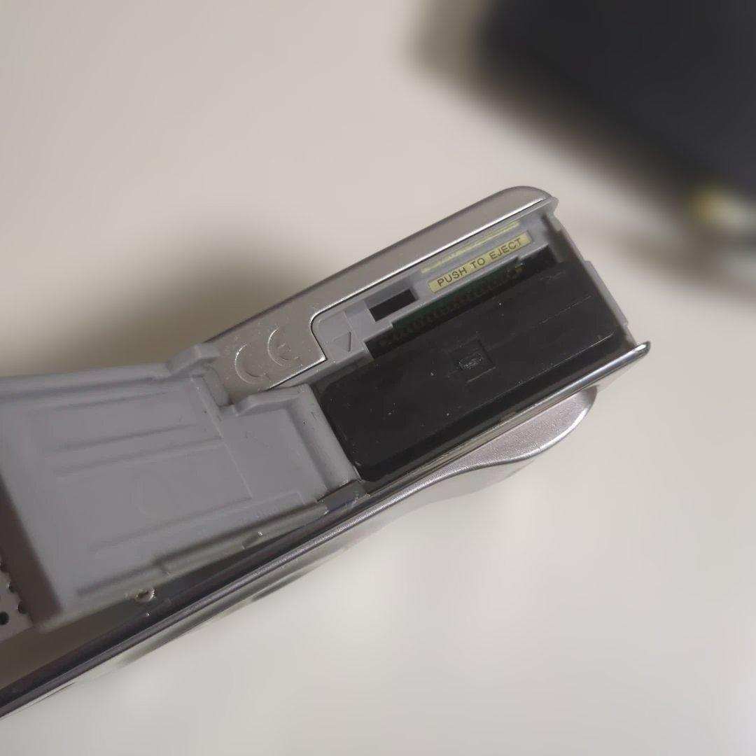 Fujifilm FinePix F11 デジタルカメラ