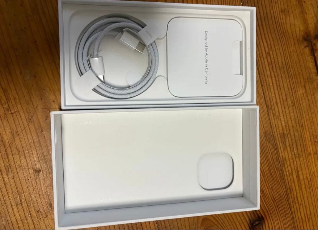 Apple iPhone 15 ブラック 本体 その他 最終値下げ