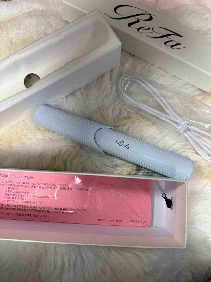 2025年12月購入ReFa ストレートヘアアイロン シルバー 箱付き