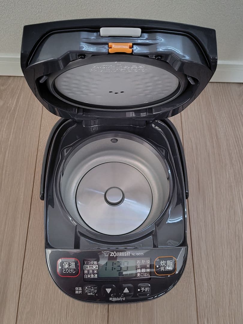 ZOJIRUSHI 象印 マイコン炊飯器 極め炊き NL-BE05型
