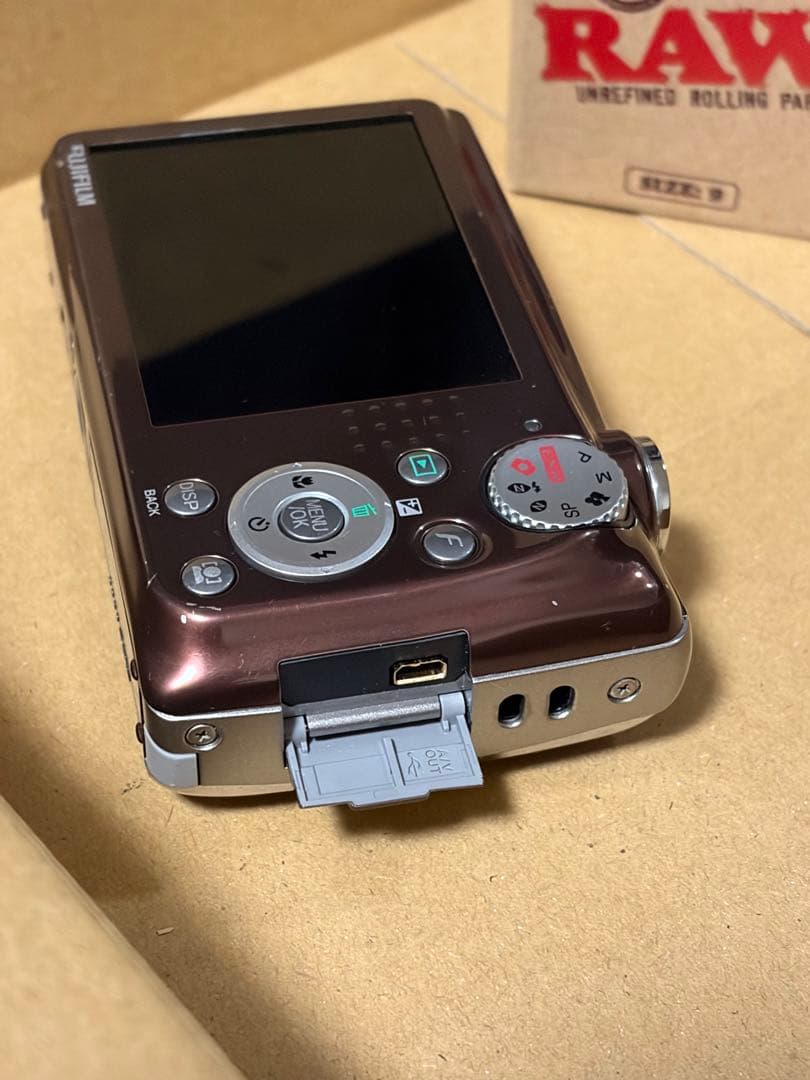 富士フィルム　Fine pix F70exr