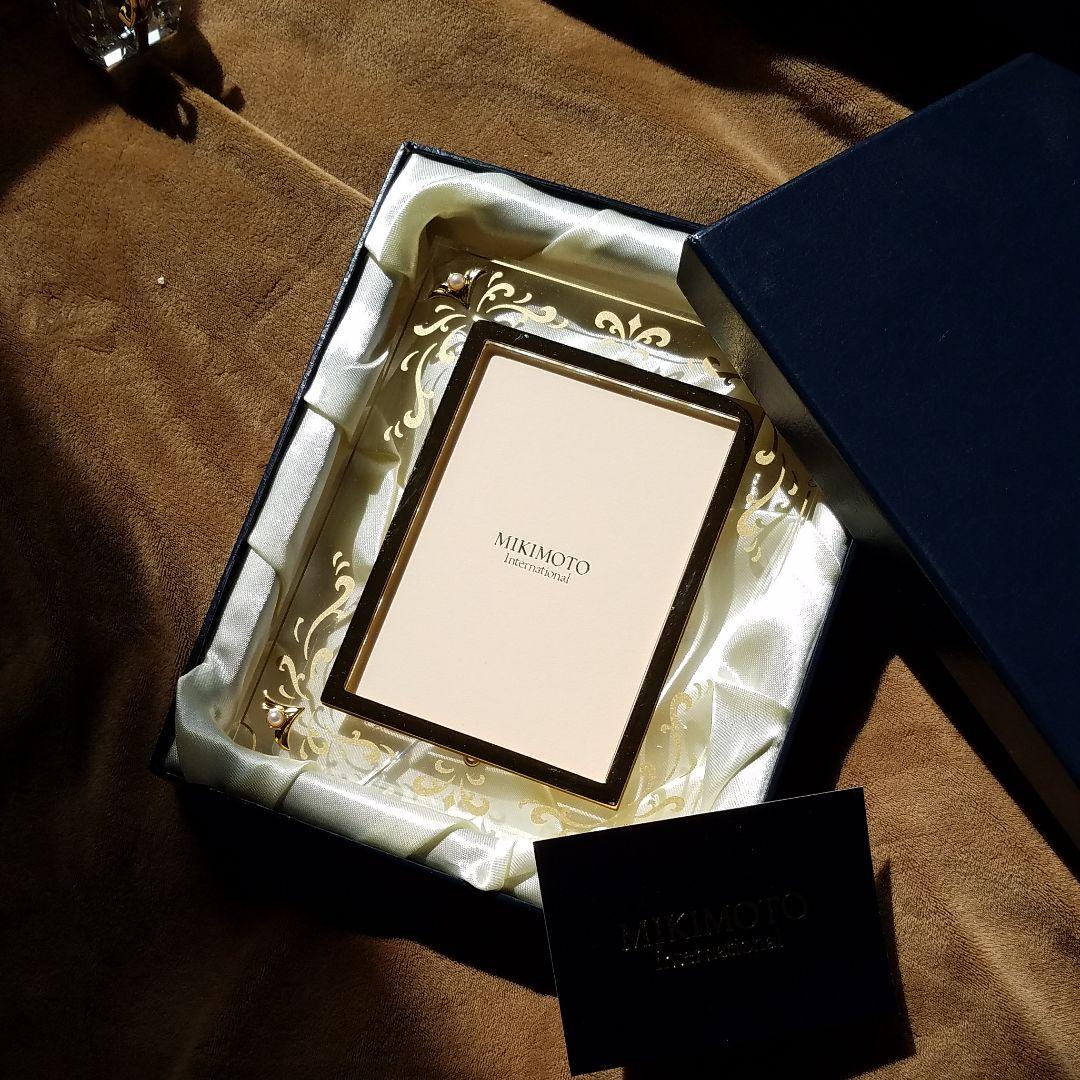 ミキモトのフォトスタンド