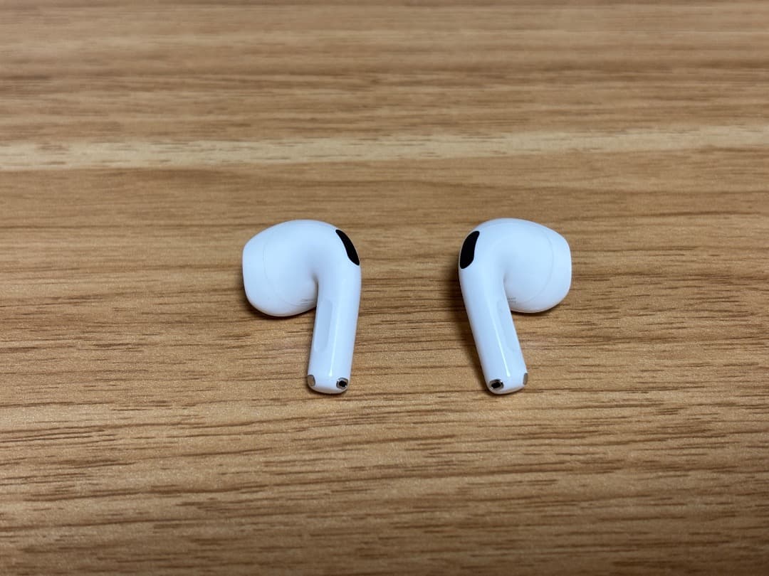 美品・完動品｜Apple AirPods 4 アクティブノイズキャンセリング