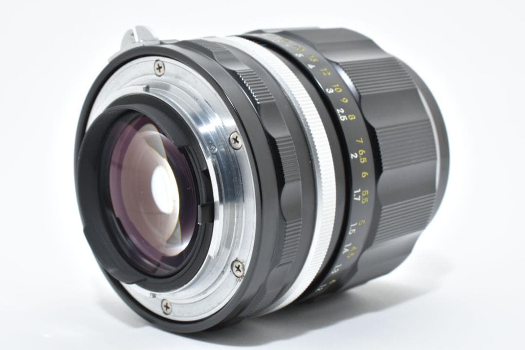 レンズ(単焦点) Nikon P.C Auto 105mm f/2.5 non Ai L0369