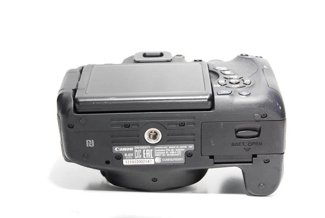 ☘️完動品☘️Canon Kiss X8I 旅行におすすめの一品！ダブルレンズ！