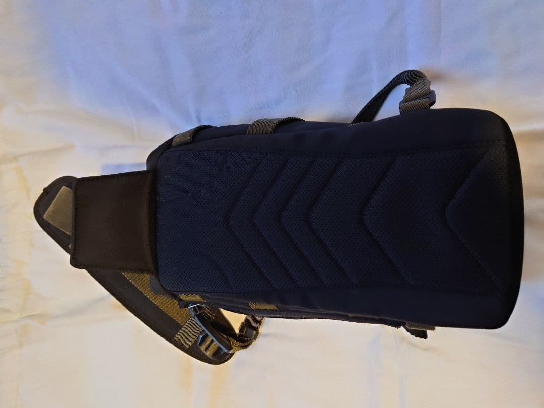 カ*司様 カーキ/ブラックミリタリースタイルショルダーバッグ