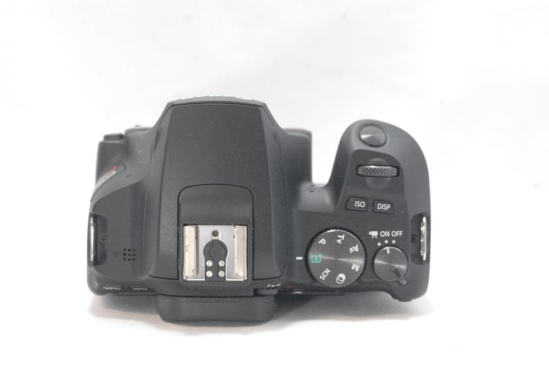 限定１台✨Canon　kiss　X10　ボディ　美品　高画質　簡単　初心者　安心