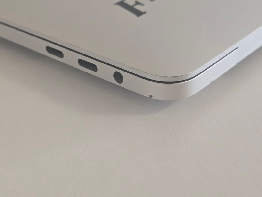 MacBook Pro 13㌅ 2018 i7 US 16GB 256GB 完動