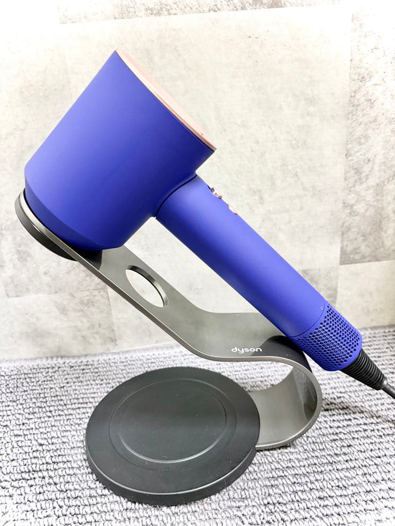 【美品】ダイソン dyson ドライヤー HD08