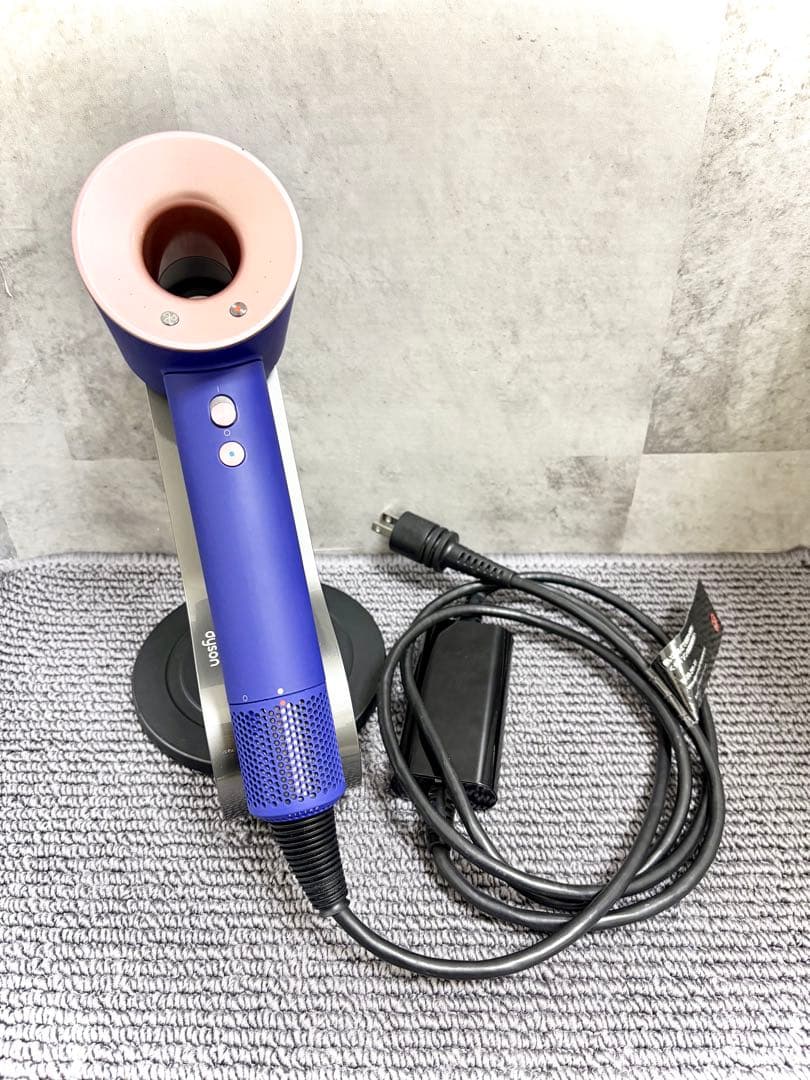 【美品】ダイソン dyson ドライヤー HD08