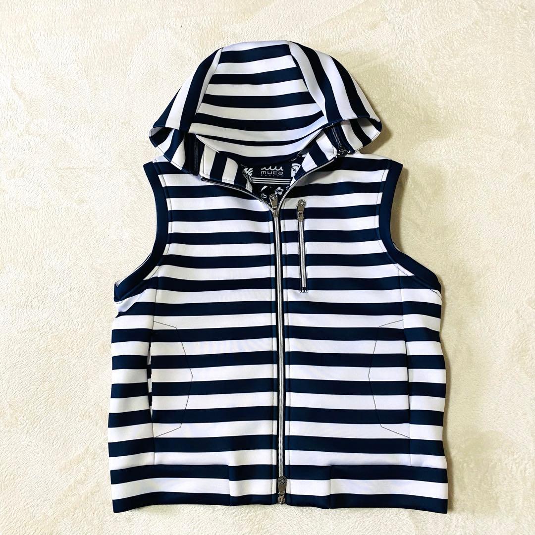 美品 ムータマリン　ボンディングフードベスト　ゴルフウェア