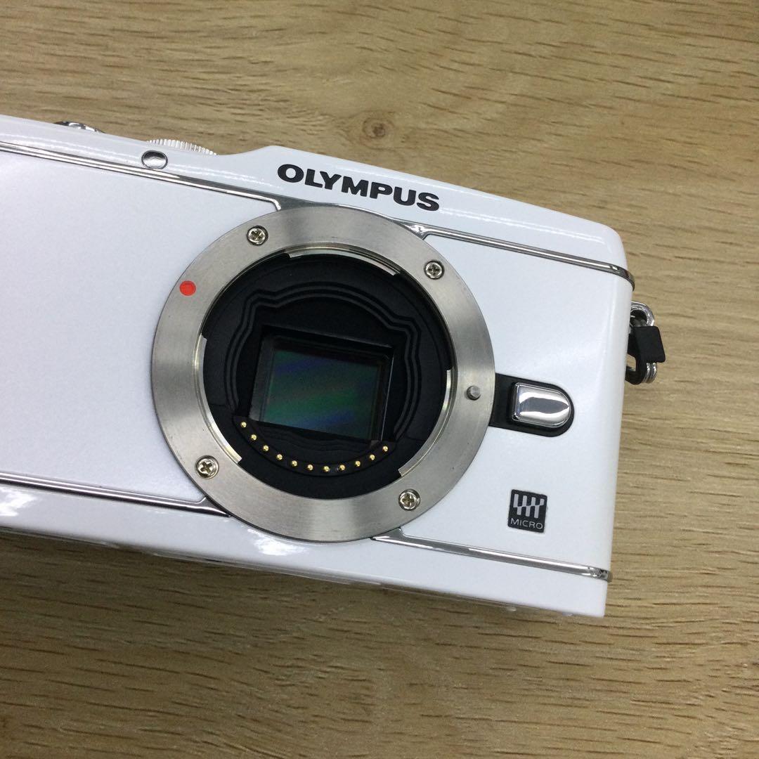 130/オリンパス　PEN E–P3 本体　ホワイト