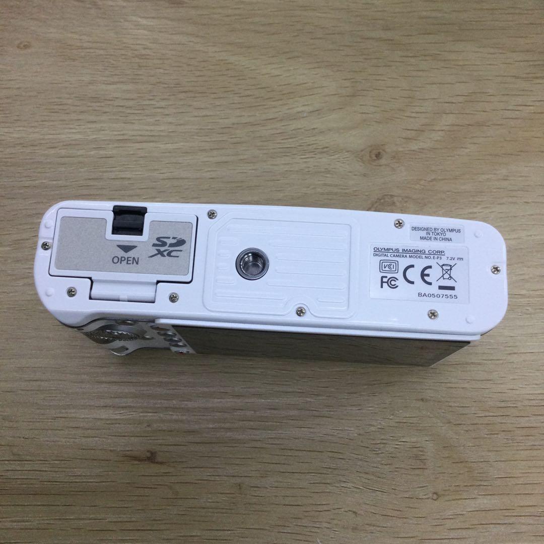 130/オリンパス　PEN E–P3 本体　ホワイト